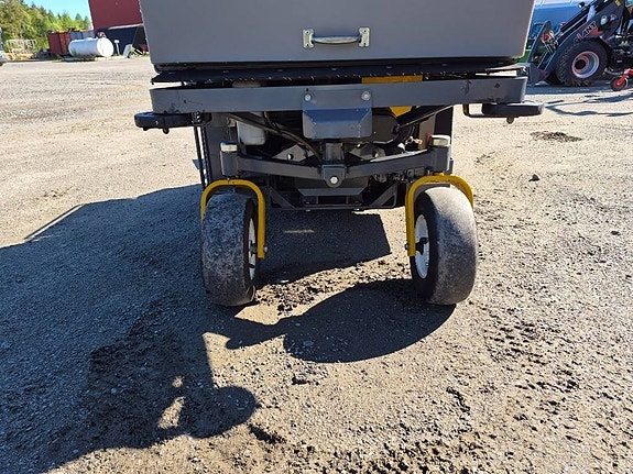 Walker D21 d 11 of 19