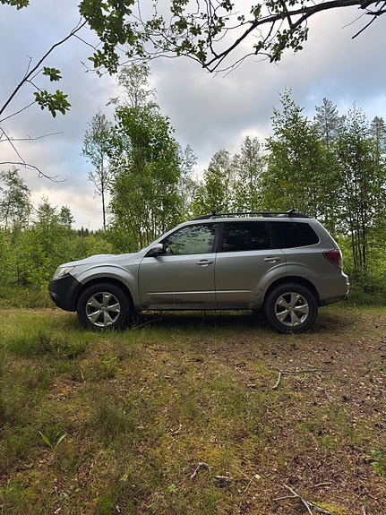 Subaru Forester 2 of 5