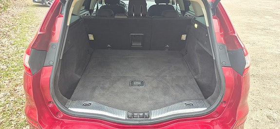 Ford Mondeo 15 of 21