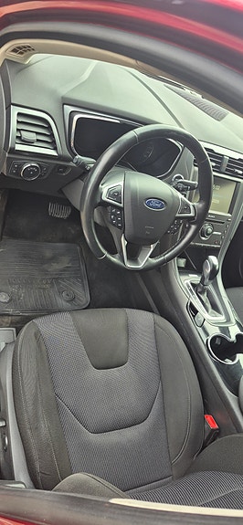 Ford Mondeo 17 of 21