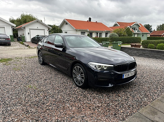 BMW 530e 3 of 11