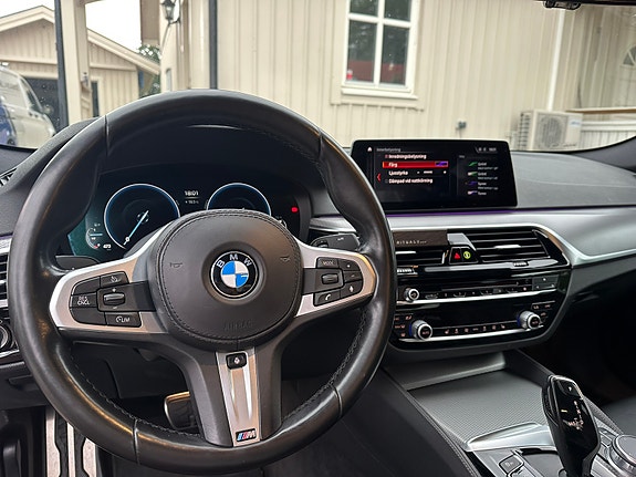 BMW 530e 6 of 11