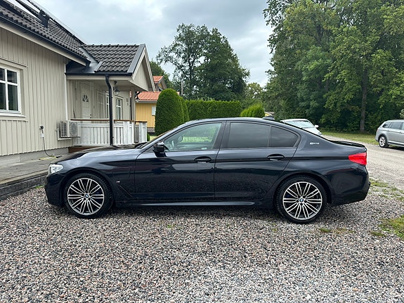 BMW 530e 5 of 11