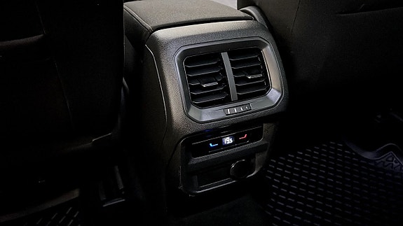 Volkswagen Tiguan 16 of 22