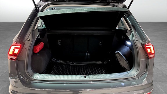 Volkswagen Tiguan 12 of 22