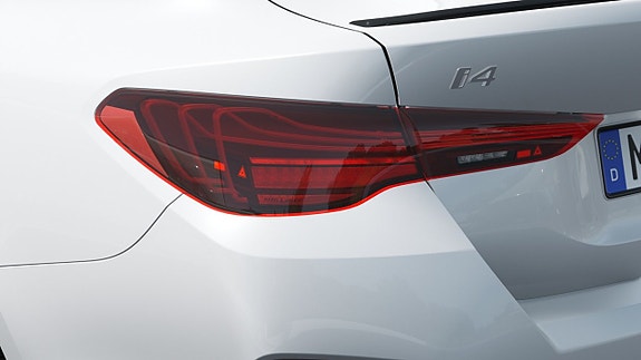BMW i4 8 of 13