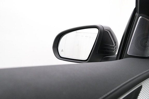 Mercedes-Benz EQC400 24 of 27