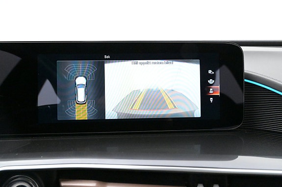 Mercedes-Benz EQC400 15 of 27