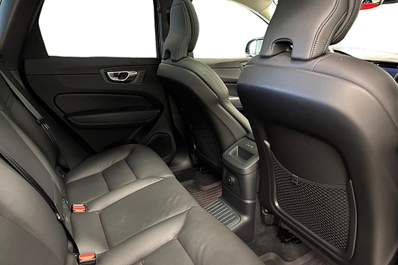 Volvo XC60 11 of 21