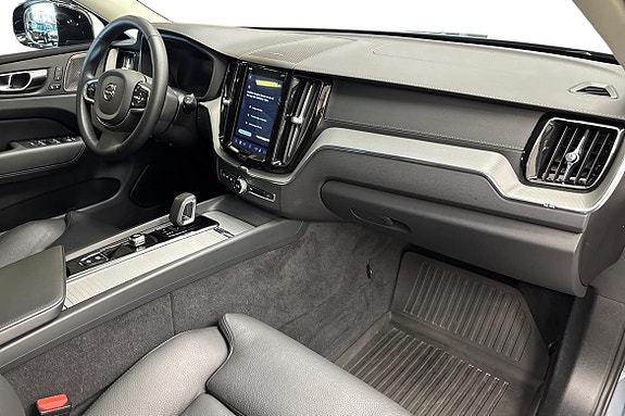 Volvo XC60 10 of 21