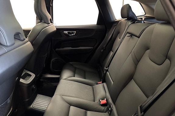 Volvo XC60 12 of 21