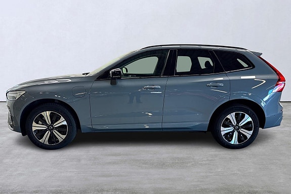 Volvo XC60 2 of 21