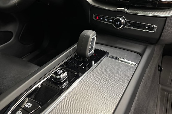 Volvo XC60 15 of 21