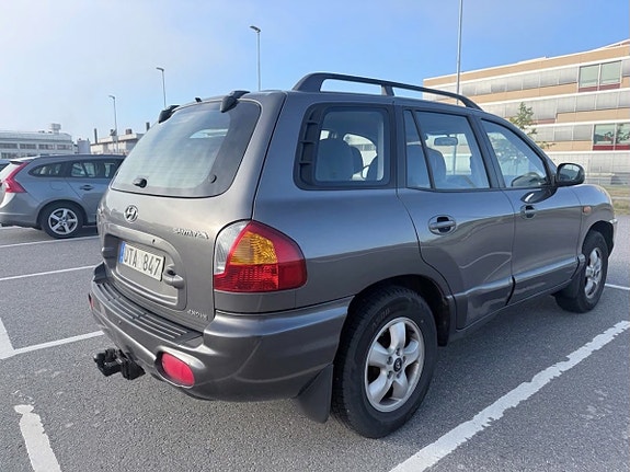 Hyundai Santa Fe 3 of 5