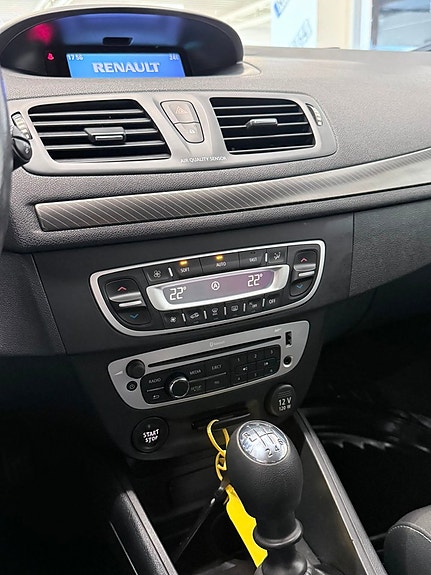 Renault Megane 5 of 12