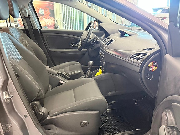 Renault Megane 8 of 12