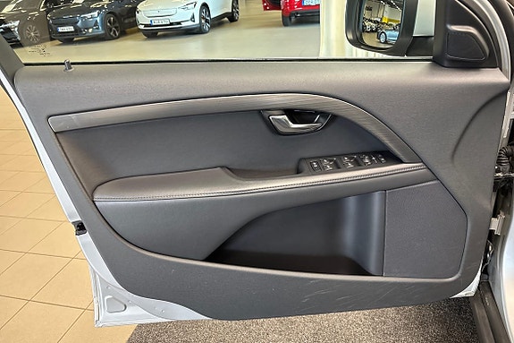 Volvo XC70 21 of 23