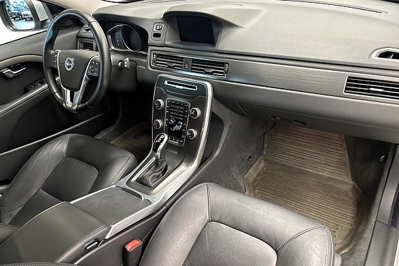 Volvo XC70 10 of 23