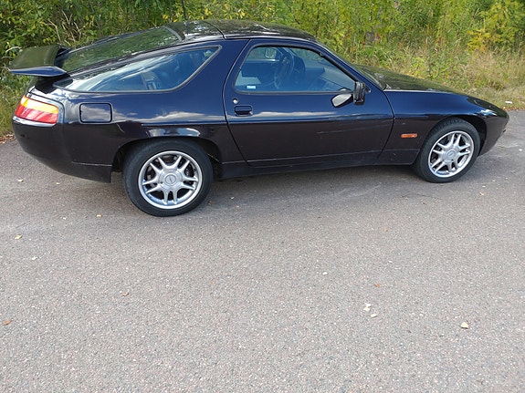 Porsche 928 7 of 7