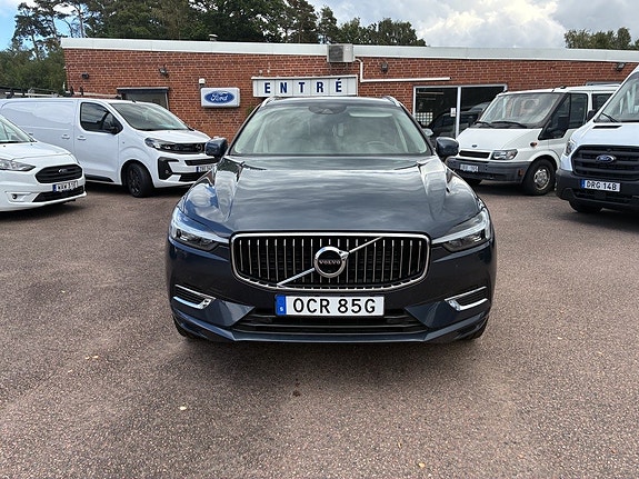 Volvo XC60 2 of 17