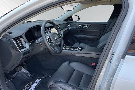 Volvo V60 7 of 14