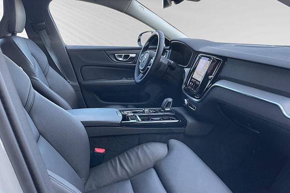 Volvo V60 10 of 14