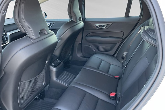 Volvo V60 8 of 14