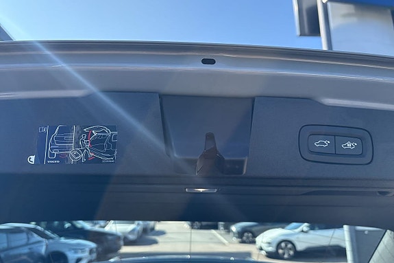 Volvo V60 14 of 18
