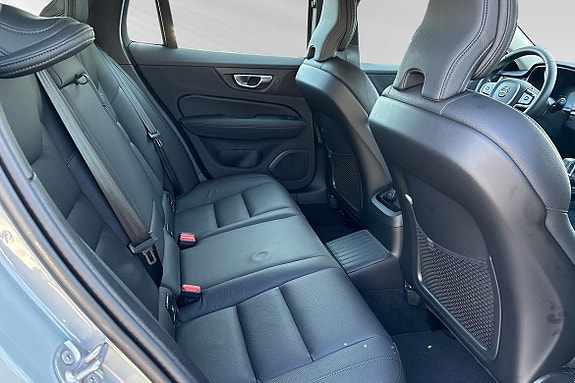 Volvo V60 11 of 18