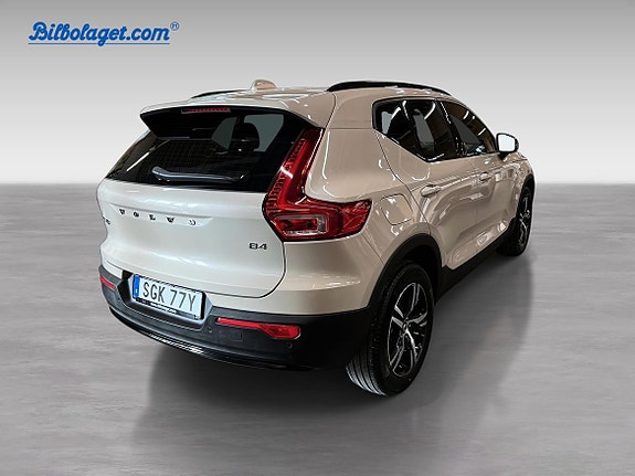 Volvo XC40 5 of 14