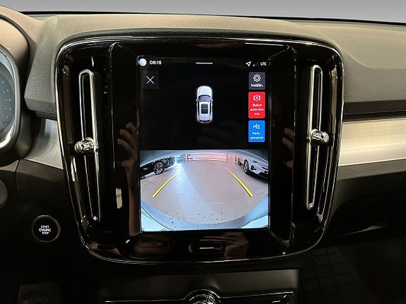 Volvo XC40 14 of 14