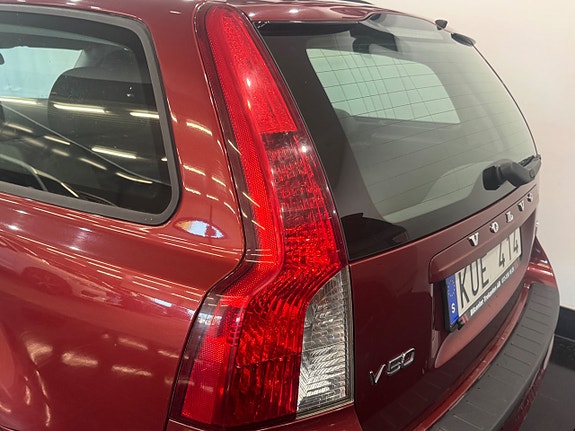 Volvo V50 3 of 5