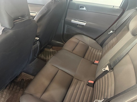Volvo V50 4 of 5