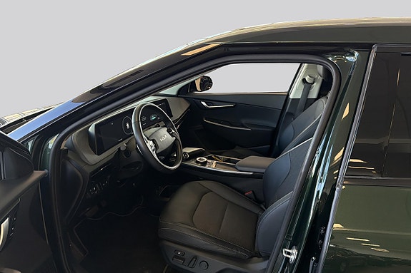 Kia EV6 8 of 14