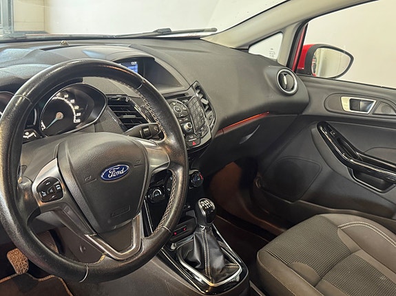 Ford Fiesta 5 of 7