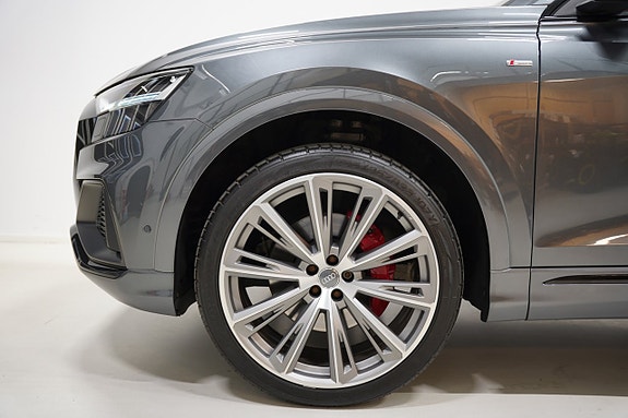 Audi Q8 4 of 30
