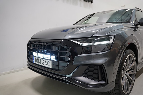 Audi Q8 3 of 30