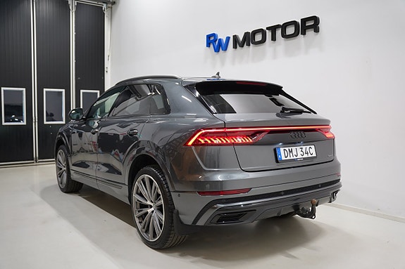Audi Q8 7 of 30