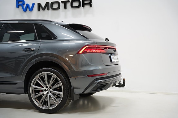 Audi Q8 6 of 30