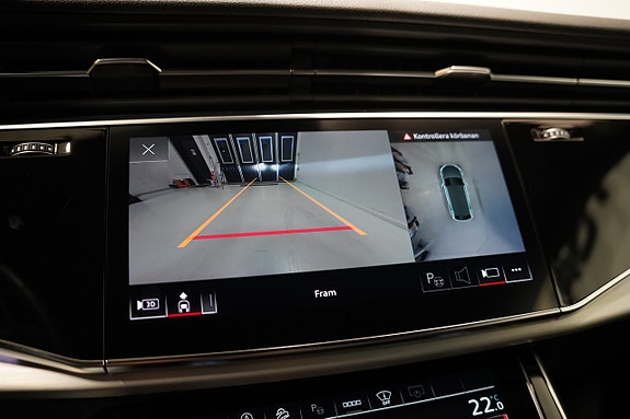 Audi Q8 25 of 30