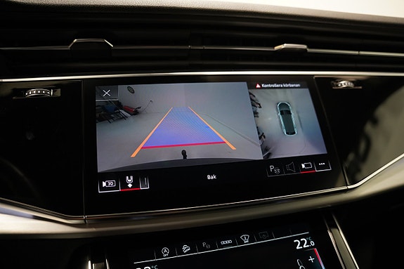 Audi Q8 24 of 30