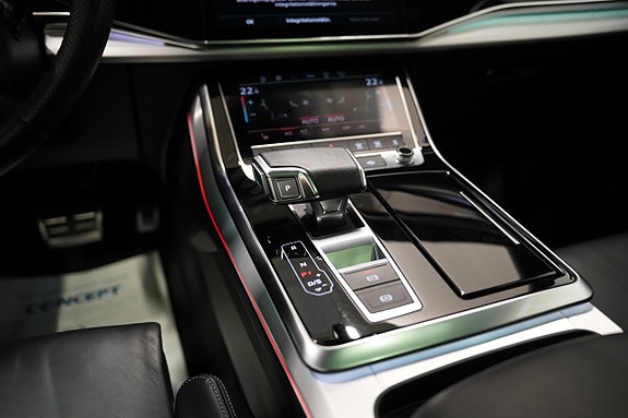 Audi Q8 22 of 30