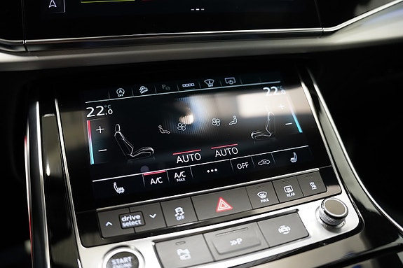 Audi Q8 23 of 30