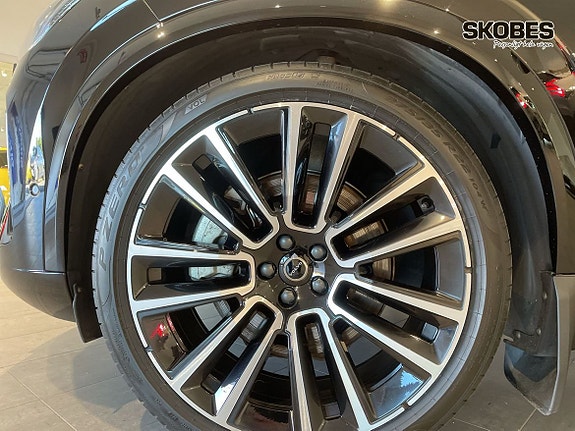 Volvo XC90 18 of 21