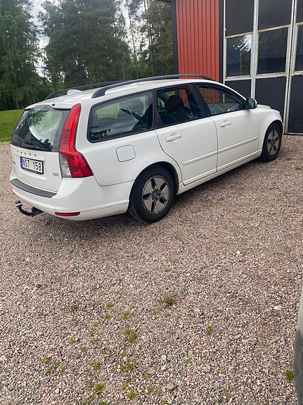 Volvo V50 2 of 2