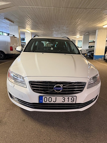 Volvo V70 3 of 17