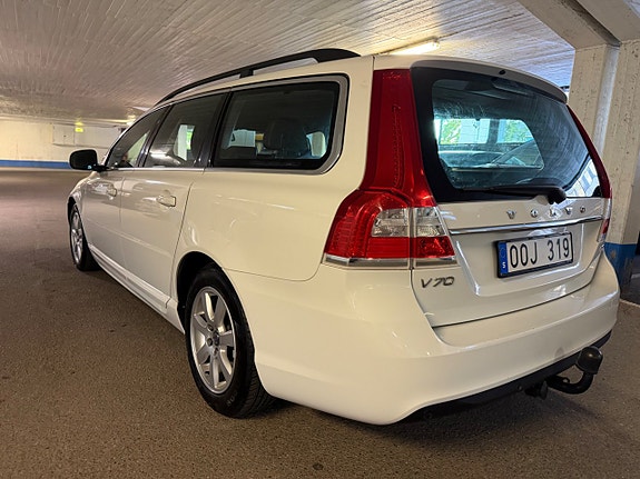 Volvo V70 6 of 17