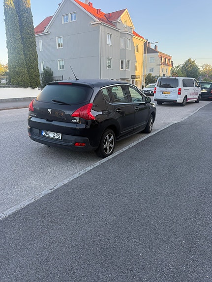 Peugeot 3008 3 of 4