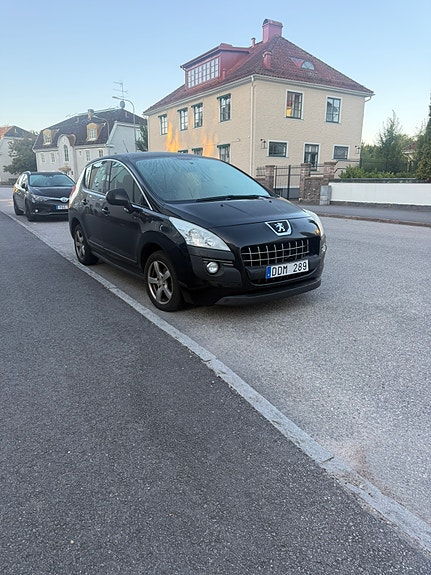 Peugeot 3008 2 of 4