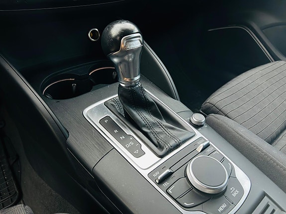 Audi A3 8 of 14